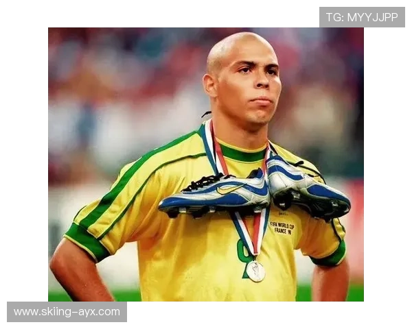 三十多岁仍然活跃在足球场上的明星球员们，他们的传奇与坚持