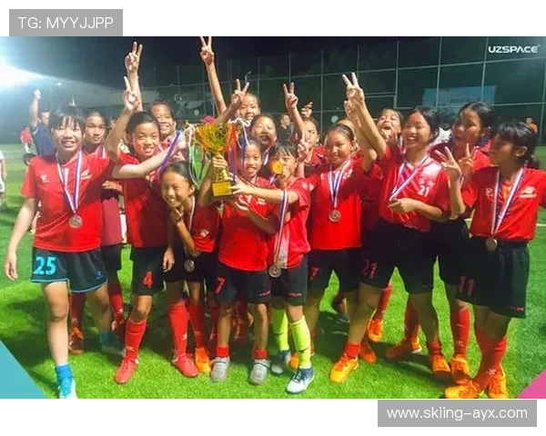 乡村足球球星崛起的背后:从田间到绿茵场的奋斗故事 乡村足球球星崛起的背后:从田间到绿茵场的奋斗故事