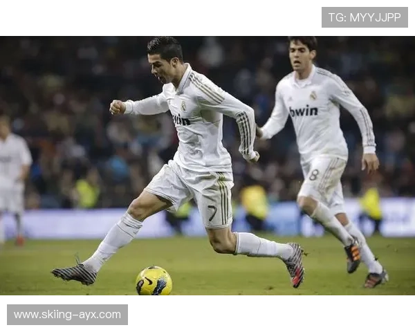 科比与足球球星之间的深厚友谊与合作关系全解析 科比与足球球星之间的深厚友谊与合作关系全解析